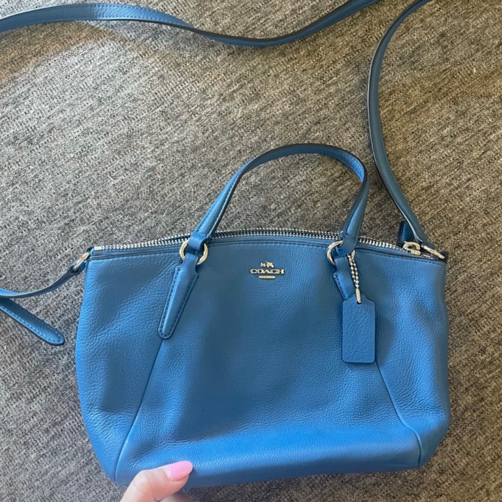 NWOT!! Coach blue bag